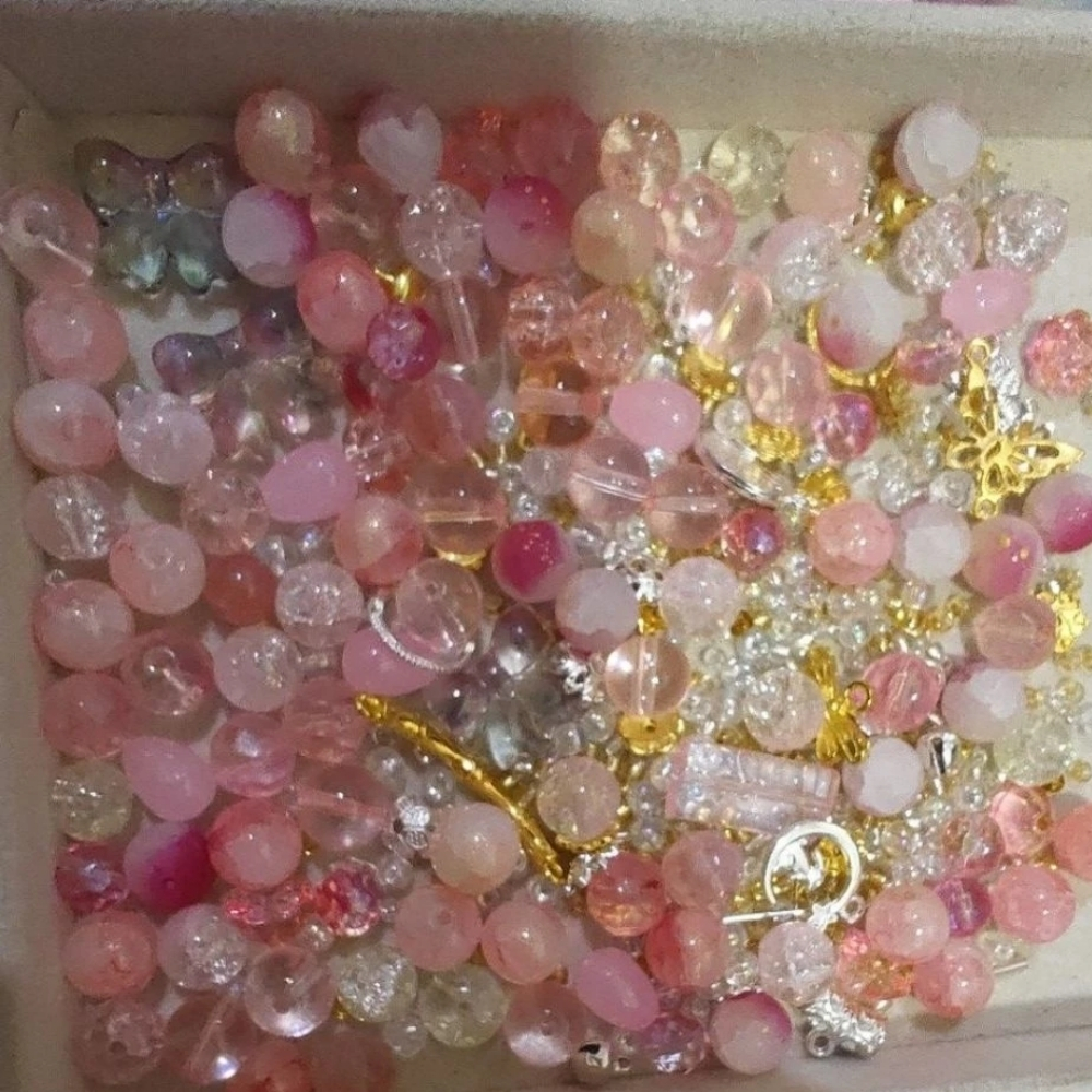 CRA (20) Blush Pink Mixed Glass Beads 150g - Image 1